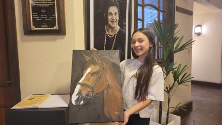 Galeria da Câmara recebe exposição de jovem artista de 12 anos